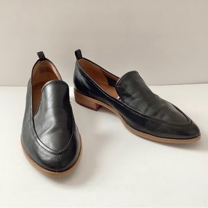 Susina Kellen Black Loafer, size 11